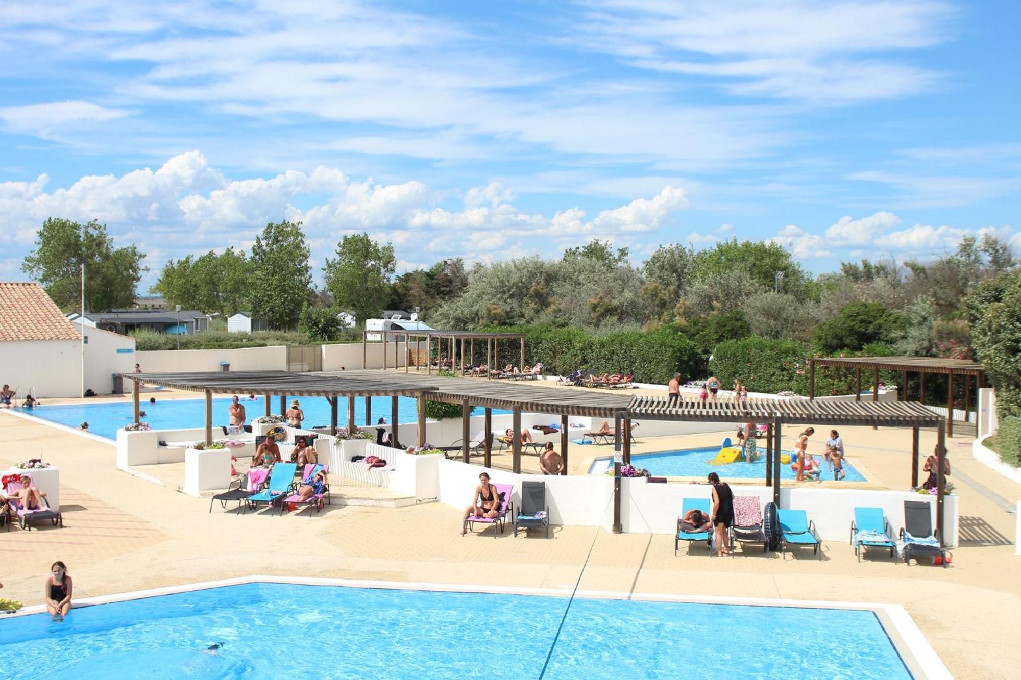 Camping La Brise De Camargue แซ็งต์-มารี-เดอ-ลา-แมร์ ภายนอก รูปภาพ